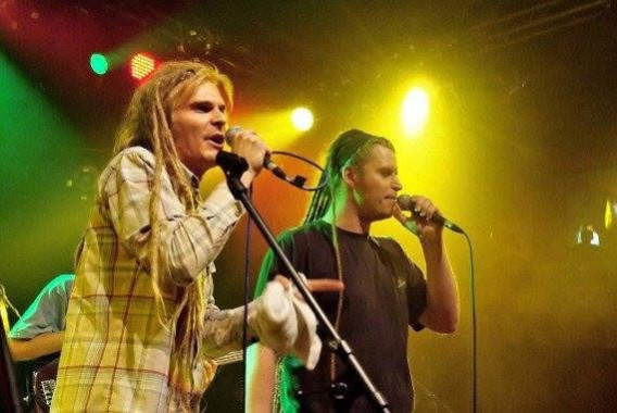 Stále propagujeme dál since 2010, což je vzácný 🙏 A v pátek budeme i se @selectorboldrik propagovat v Peci pod Sněžkou v @klondikemusicclub Start 21:00, místo top, vibes velmi good. Těším se moc! @cocomancz a @drkary23